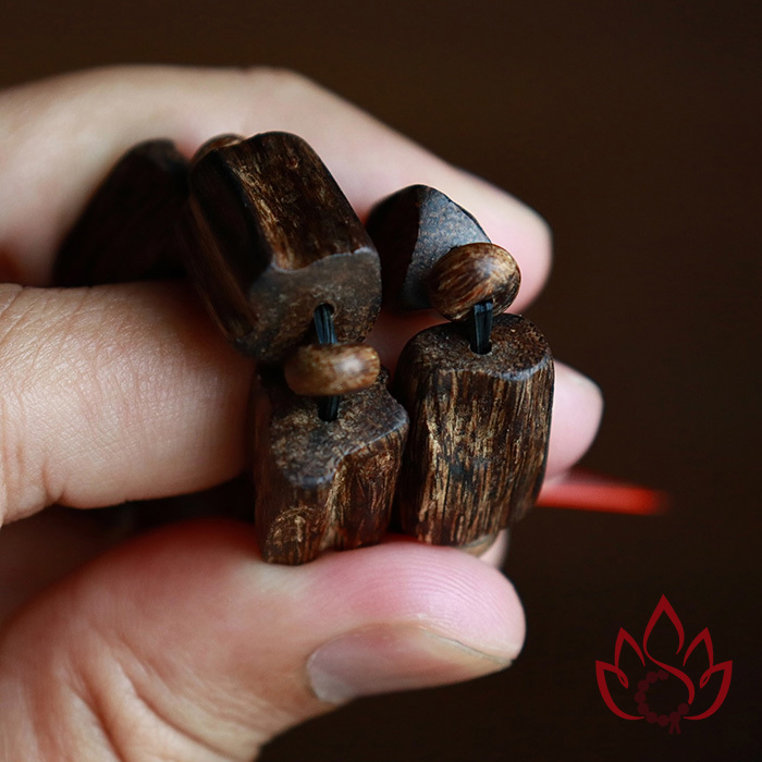 Vòng Trầm Hương Hạt Trúc Thô | Trầm Bì Rễ Cận Chìm